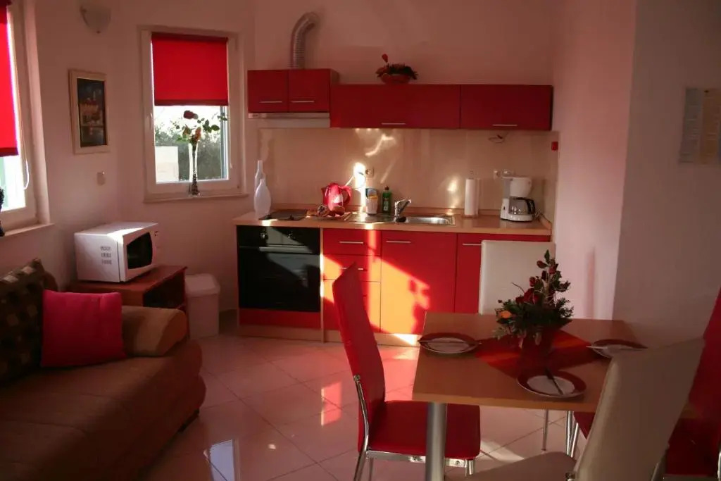 Apt Central - 40m from the beach