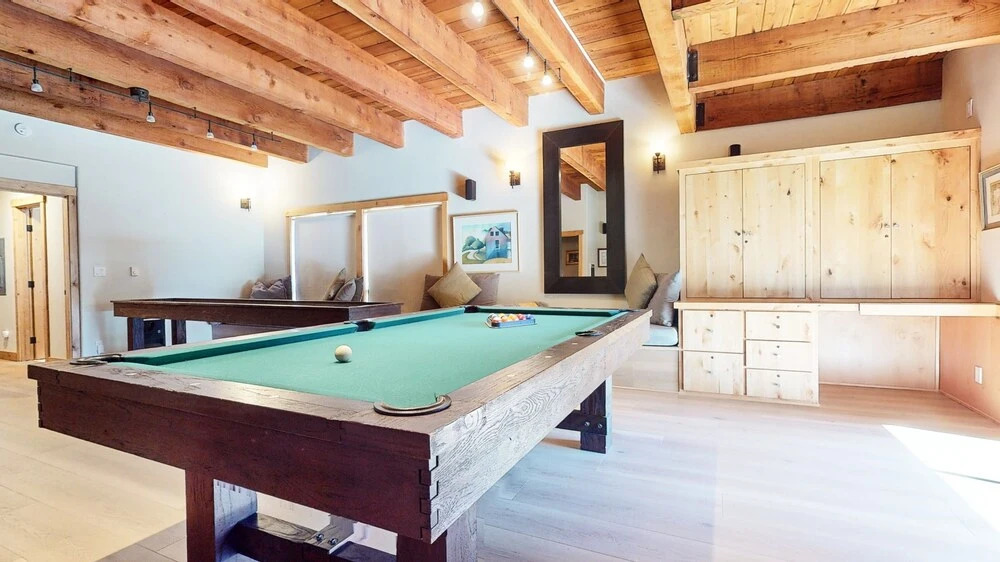 Val DIsere 10 5-Star Luxury with Game room and Gorgeous Mountain Views, Walk to The Village. by RedAwning