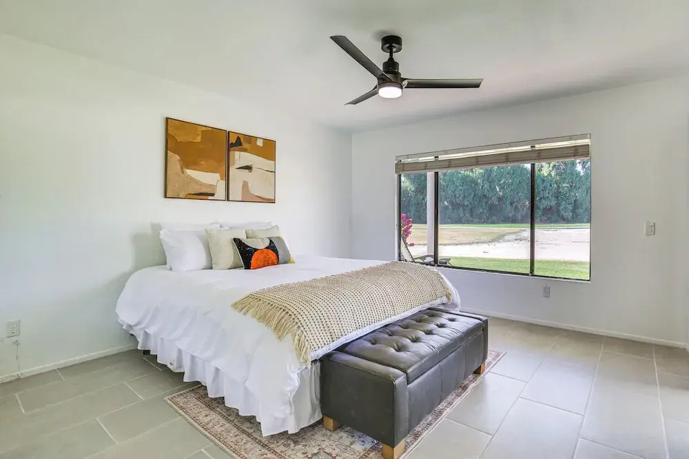 Pet-friendly Palm Desert Retreat: Golf Course View