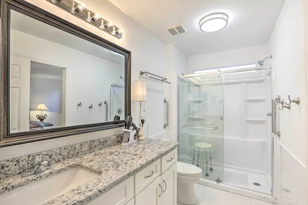 Sassy Tallahassee Home, 5 Mi to Downtown