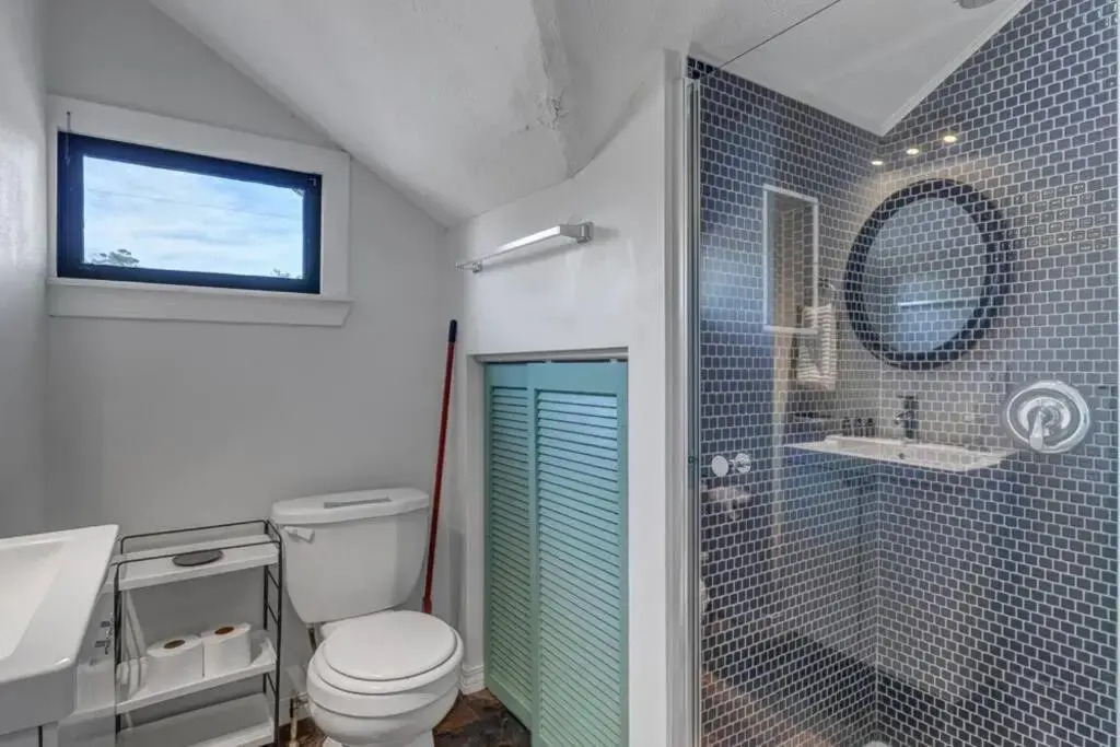 Comfy studio - stylish yet budget friendly!