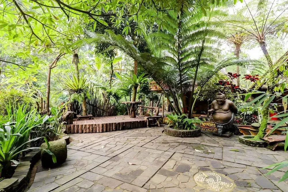 Rimbono Homestay