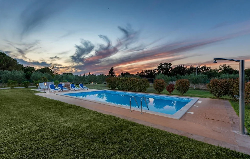 Stunning Home in Rovinj With Outdoor Swimming Pool, Wifi and Outdoor Swimming Pool