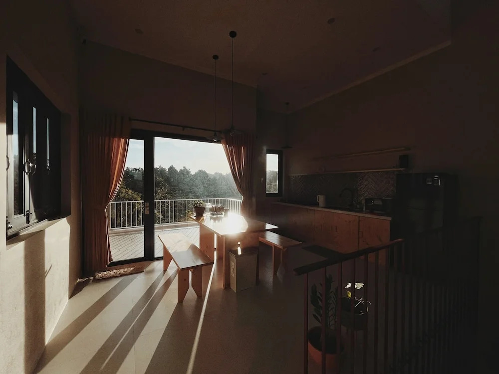 XOM House Biển Hồ