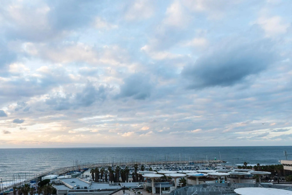 Seaside Hotel by Zvieli Hotels - Shelter Access