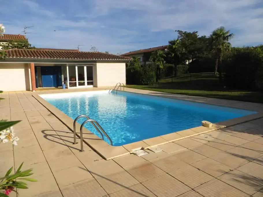 Studio Santa Monica - Climatisé - Piscine - Parking