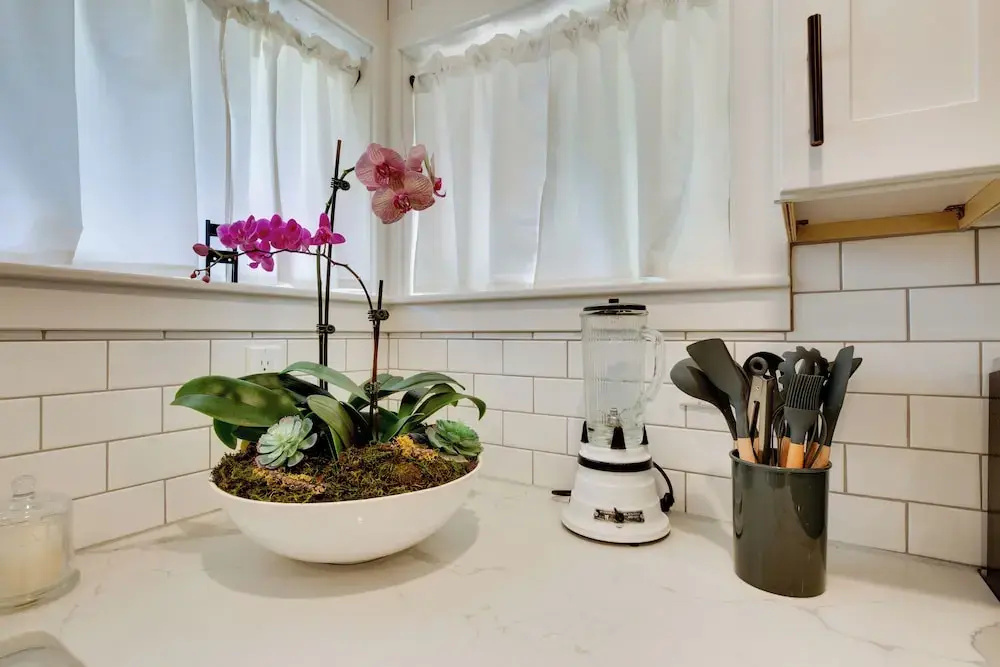 Upscale Whittier Hills Gem: 17 Mi to Disneyland!