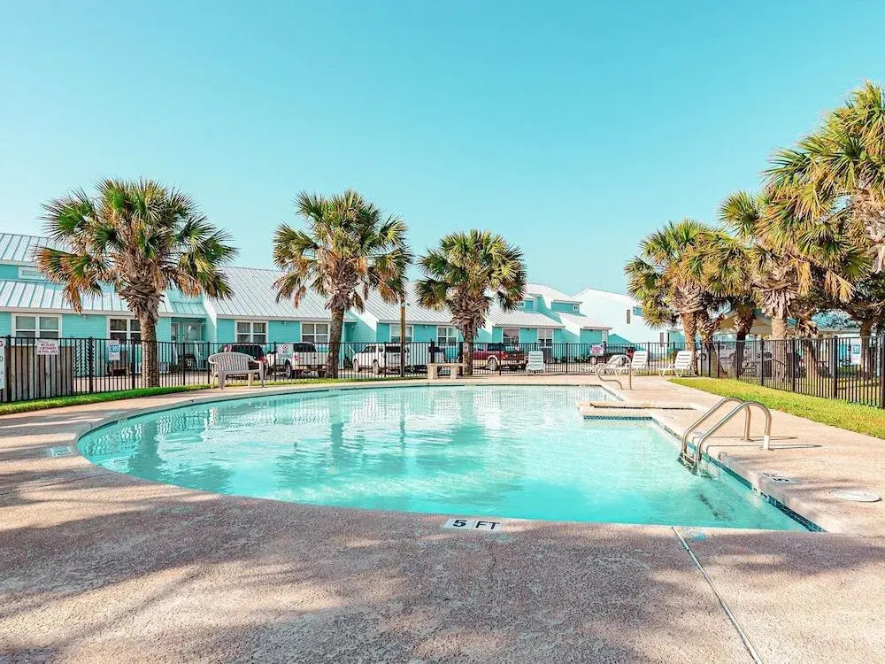 Kontiki Bayfront by Miss Kitty’s