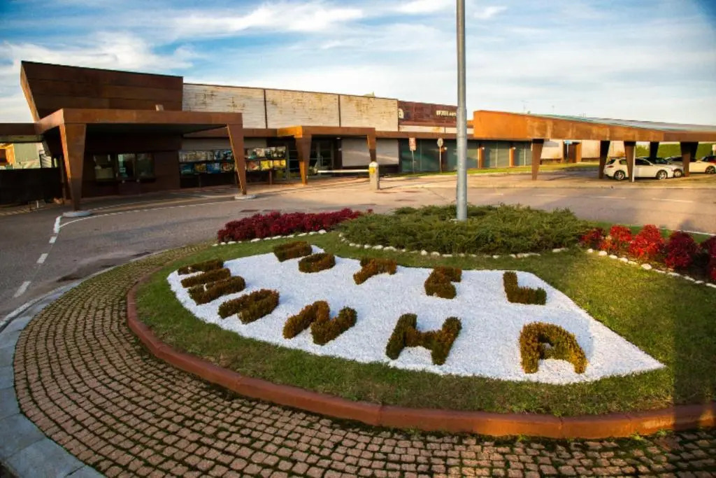 Motel Hotel Piranha