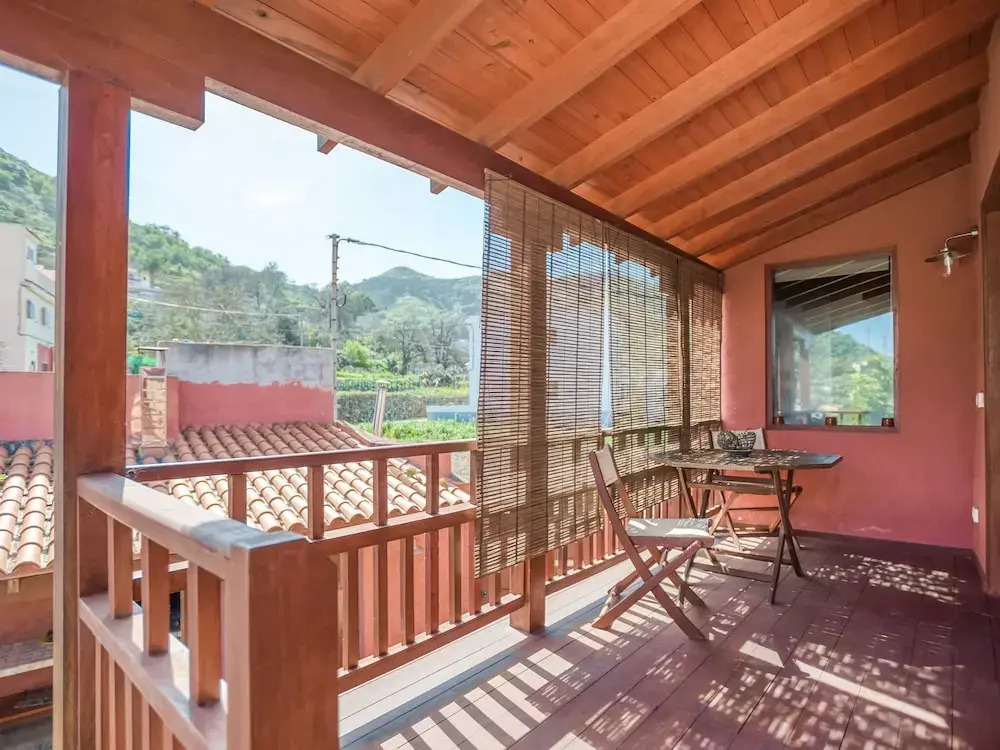 Cozy Holiday Home in San Mateo with Hot Tub