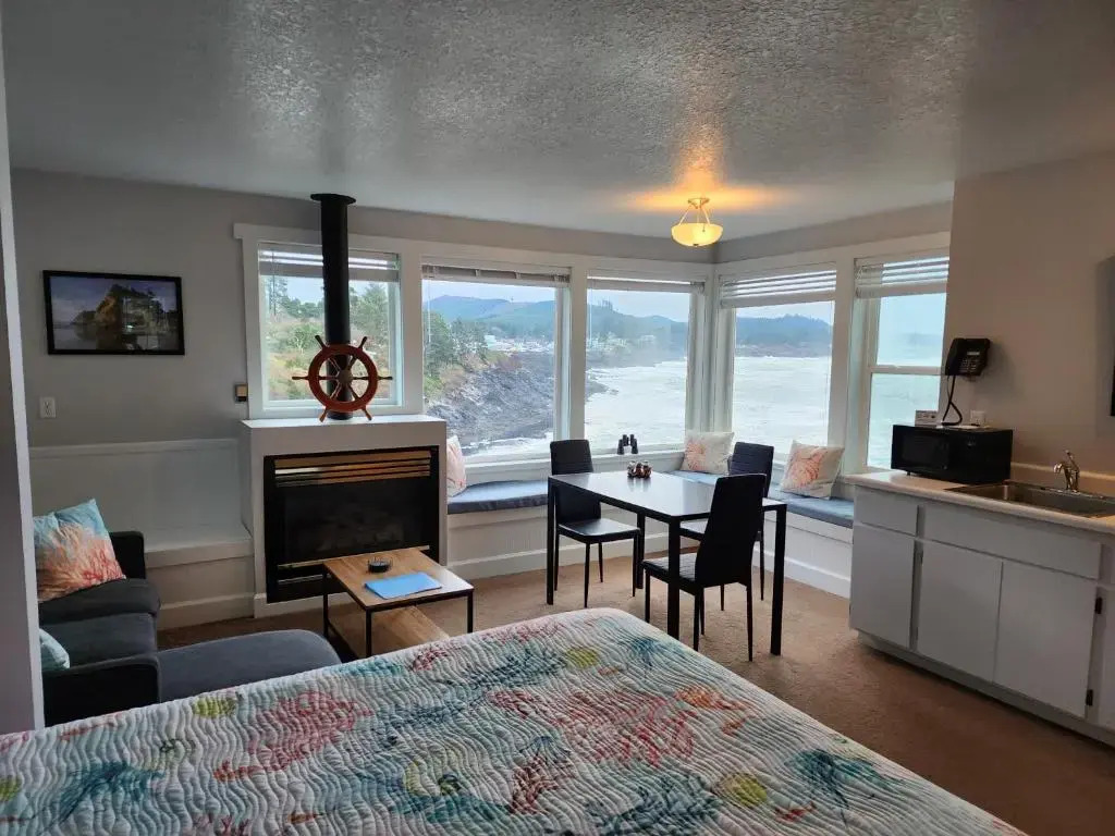 Inn at Arch Rock