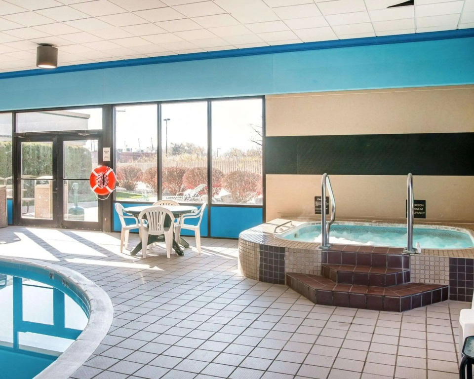Quality Inn & Suites Monroe
