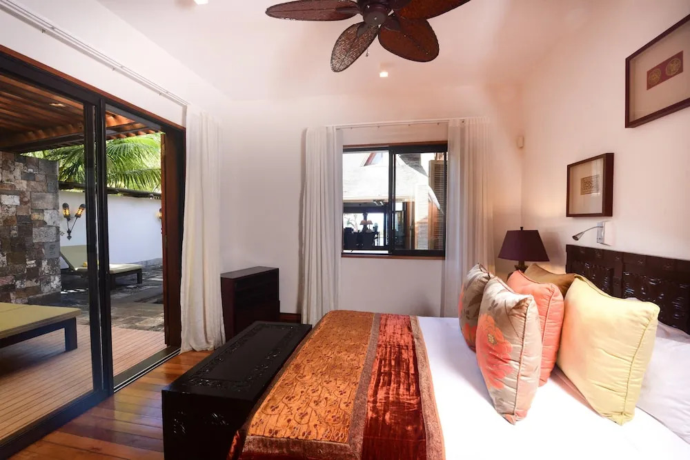 Sankhara Luxury Private Beach Villas
