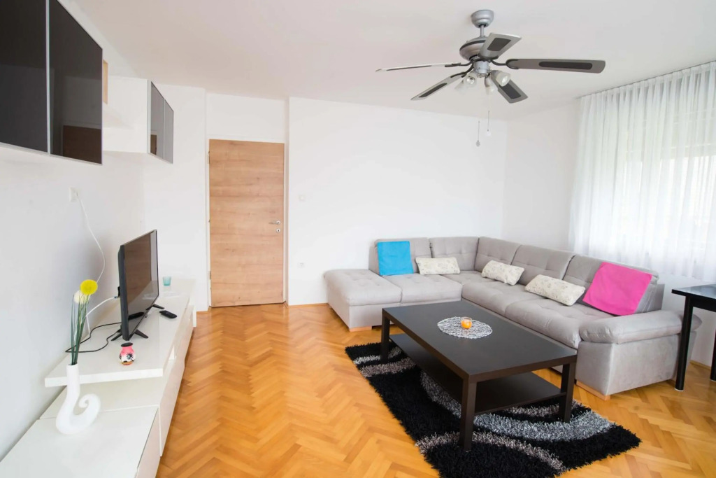 Apartma Ela