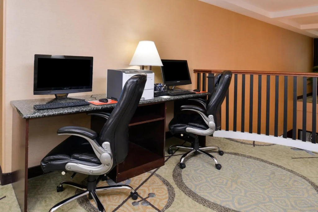 Comfort Inn & Suites Brandywine Valley