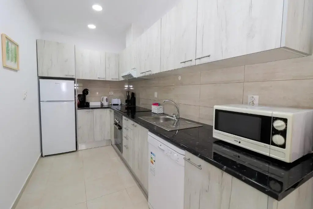 Green paradise T2 apartment with pool