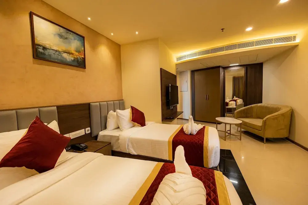 Ascot Hotel