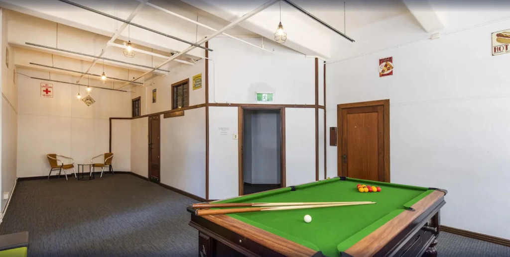 The Old Swan Barracks - Hostel