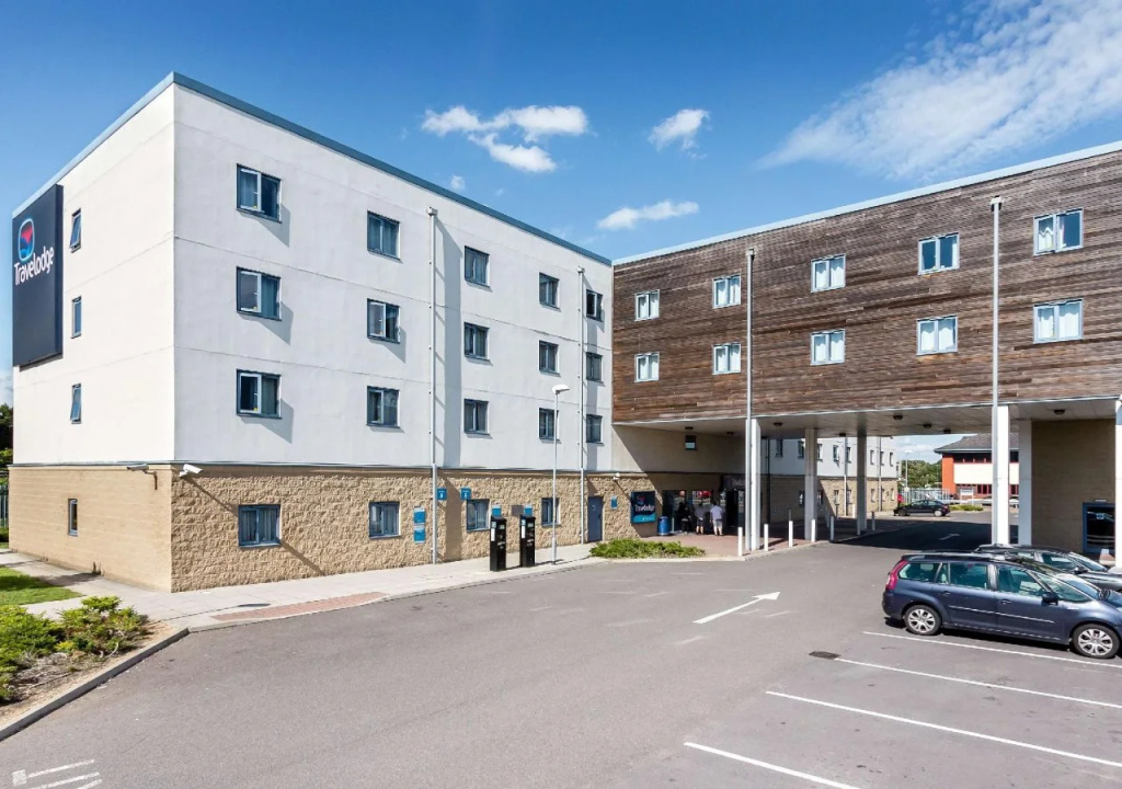 Travelodge Sunbury M3