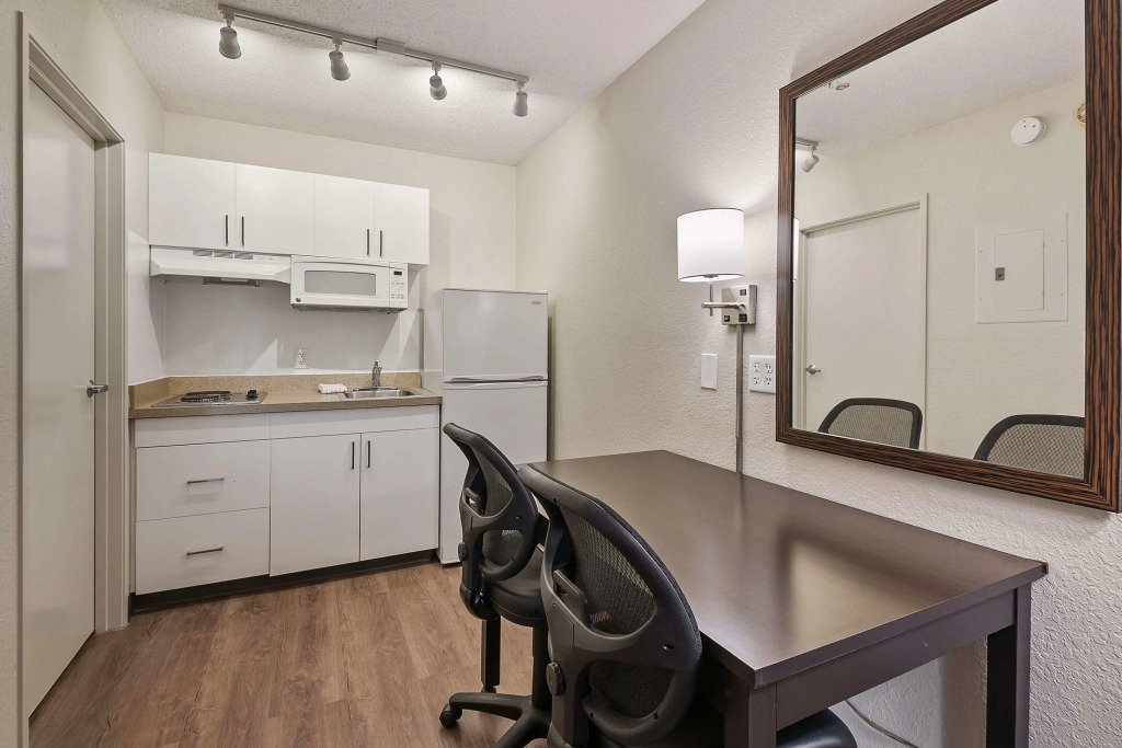 Extended Stay America Suites - Miami - Airport - Blue Lagoon
