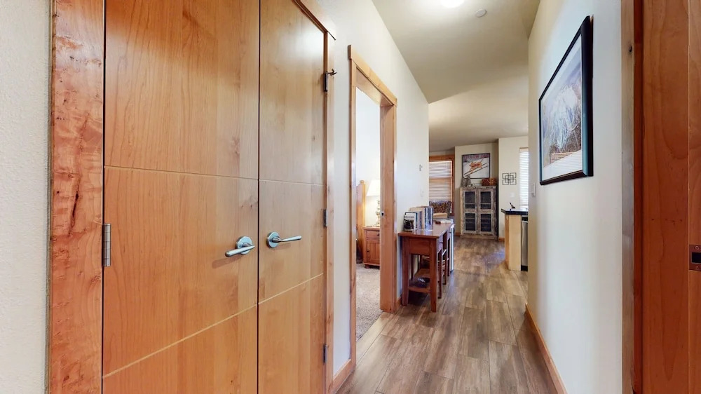 Solstice 11 Amazing Location on Golf Course, Heated Garage, Private Washer Dryer by RedAwning
