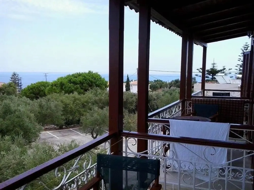 Sofos Apartments
