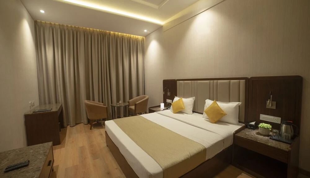 HOTEL RAJHANS ABHINANDAN