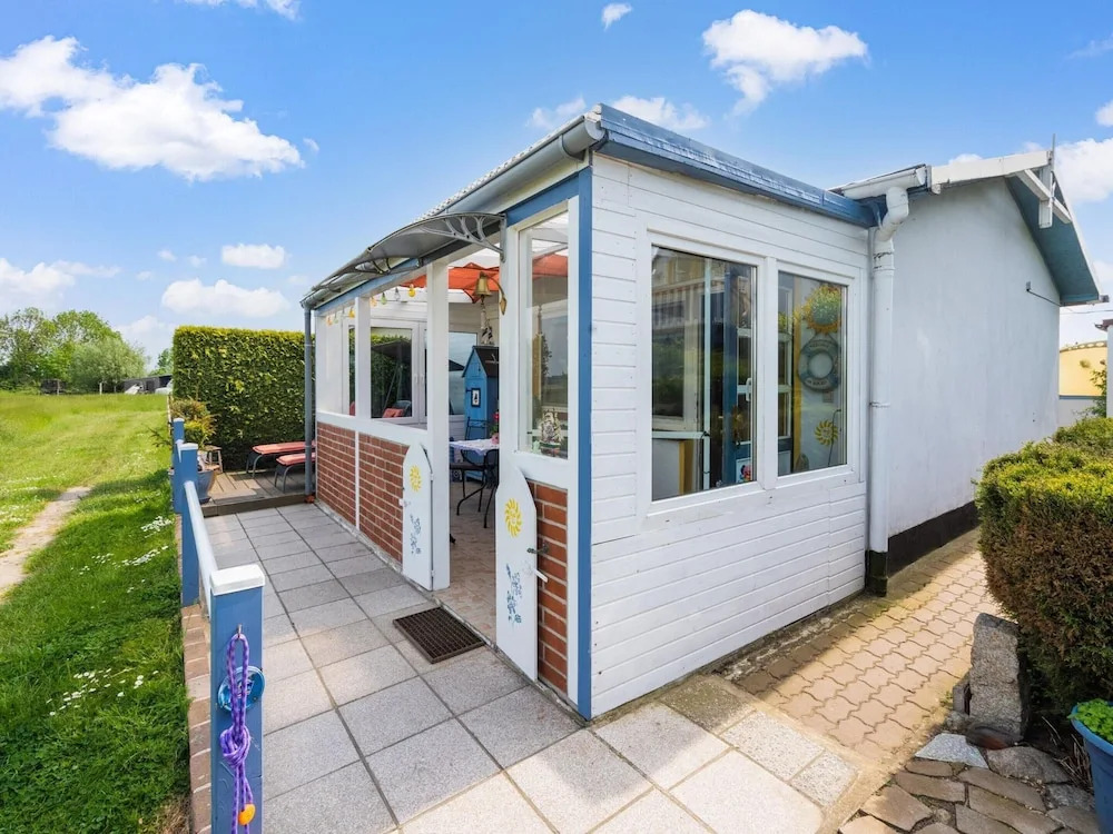 Snug Bungalow in Insel Poel Germany near Beach