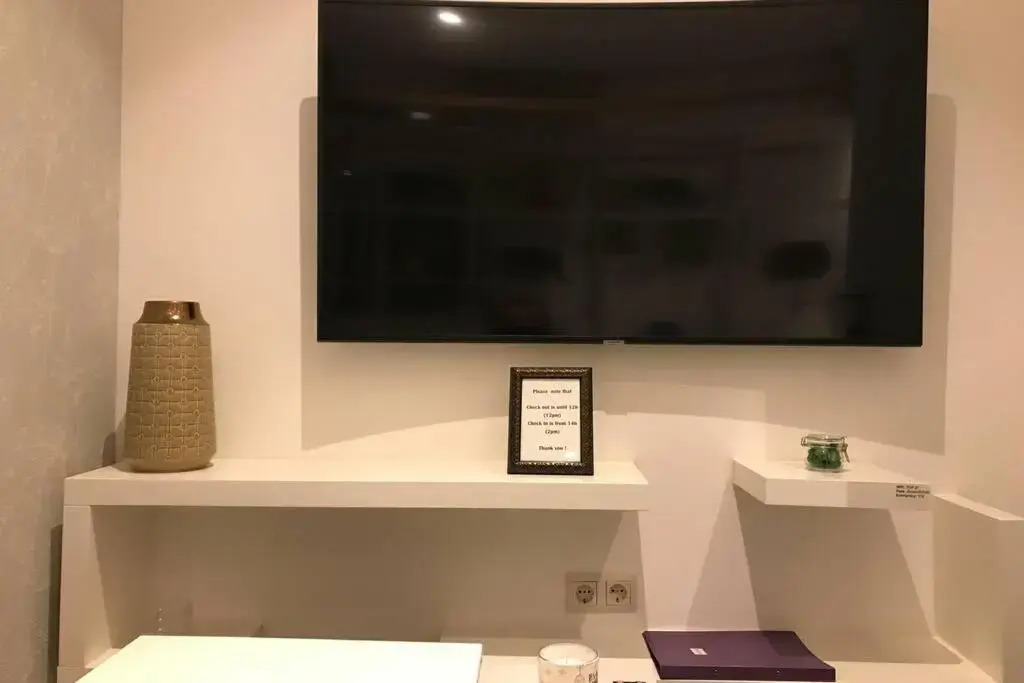 ZEUS Design Apartments Modern&Warm City