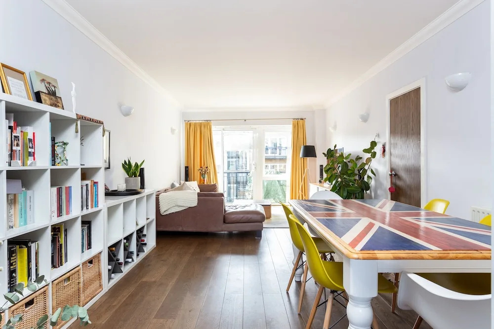 Modern 2bed and Bath W/balcony Flat in Shoreditch