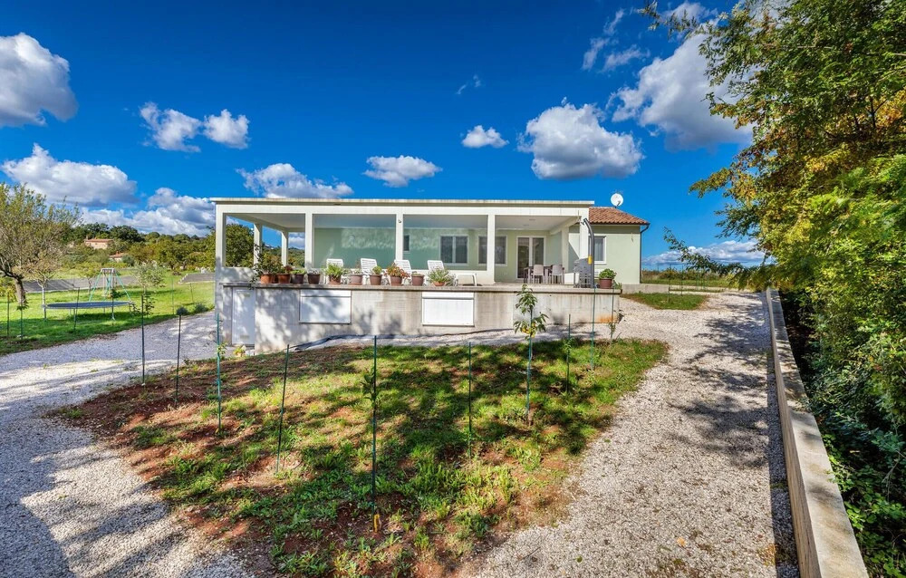 Nice Home in Zminj With Wifi and 3 Bedrooms