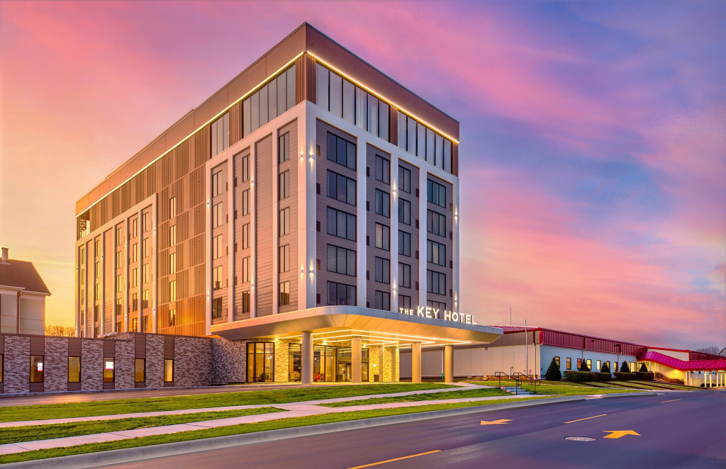 The Key Hotel Dubuque, Tapestry Collection By Hilton