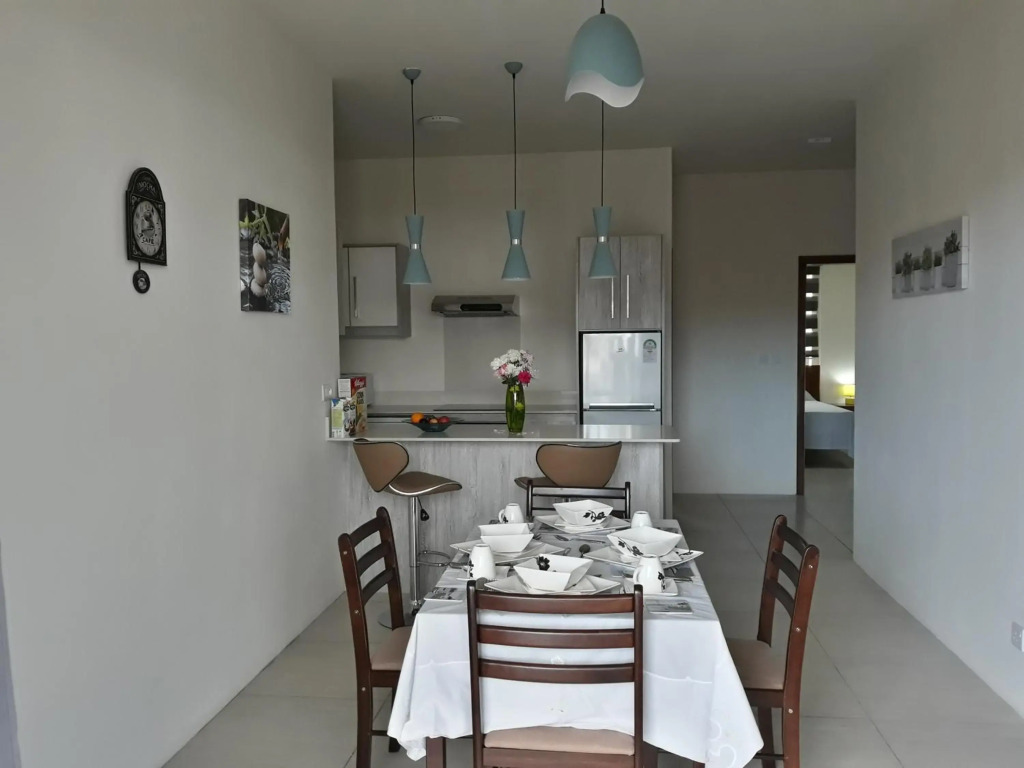 2 bedroom Flat 15 mins walk from Flic en Flac Beach