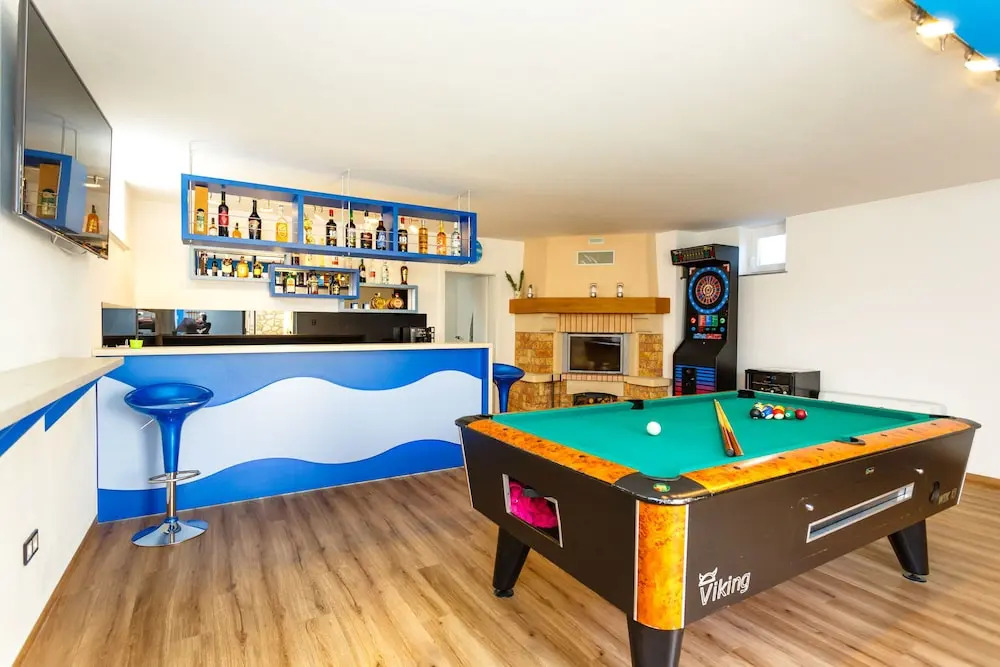Apartment and Room Marija