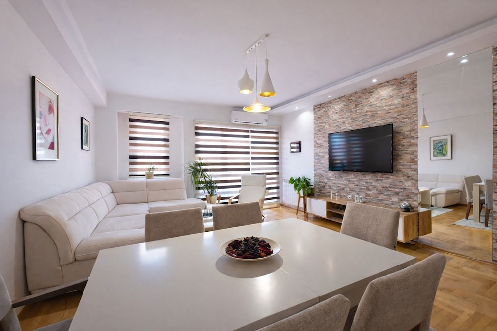 Urban Serviced Apartments