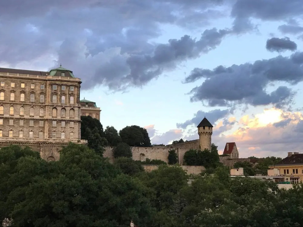 Vintage quiet with Castle view downtown