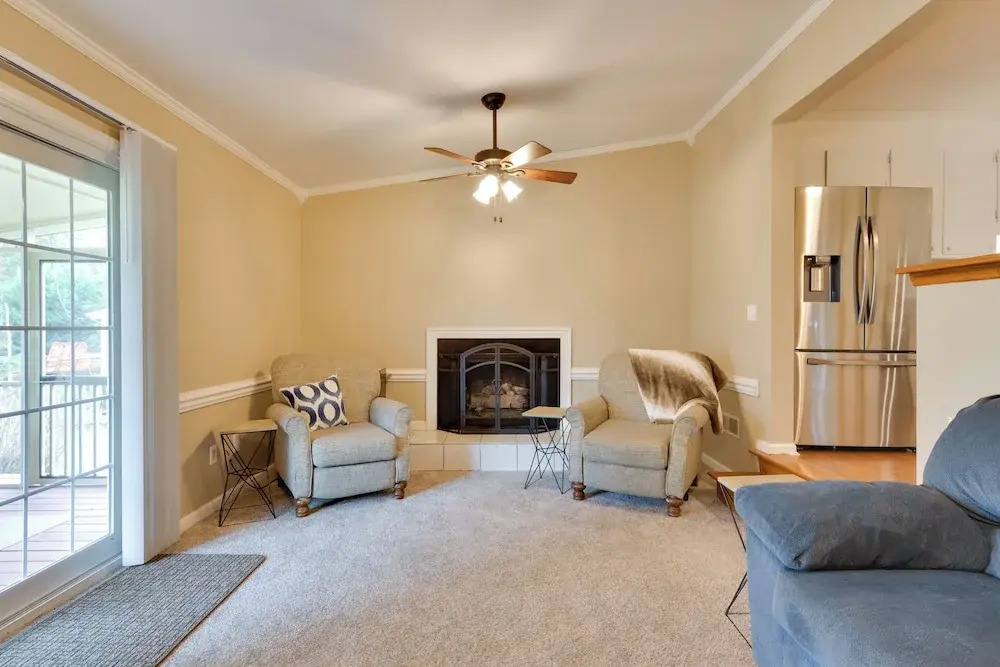 Cozy Home w/ Fenced Yard < 1 Mi Downtown Matthews!