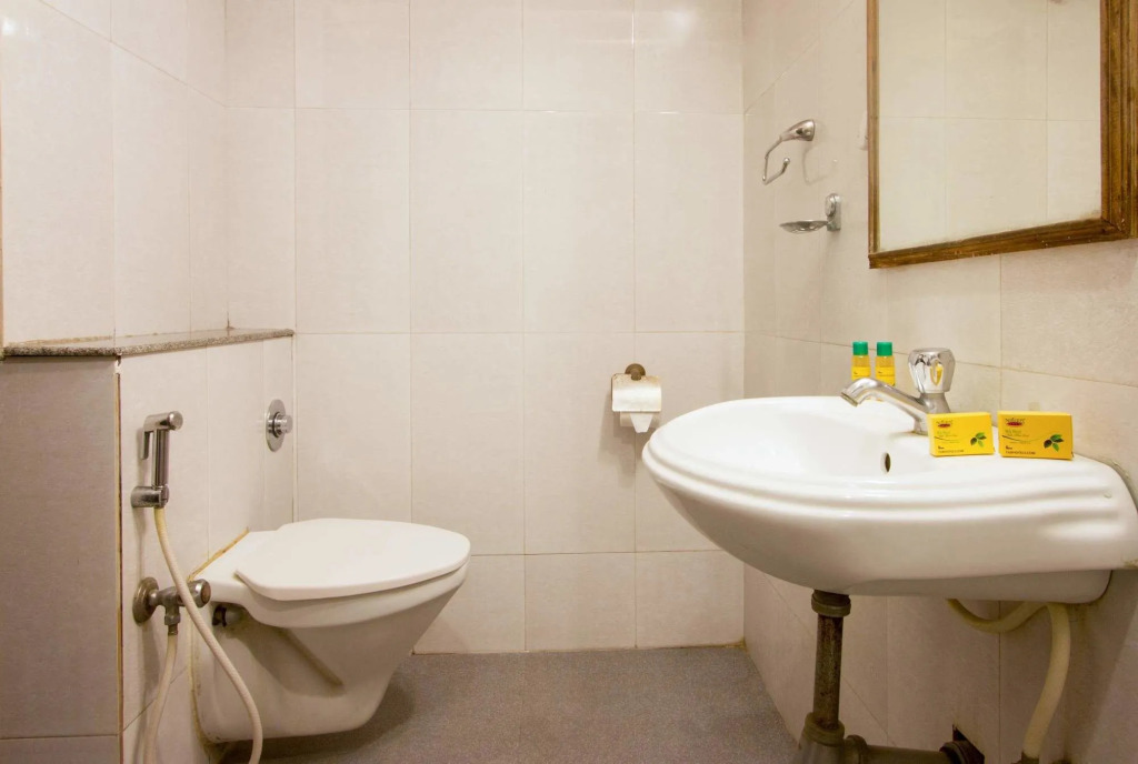FabHotel VJR Electronic City