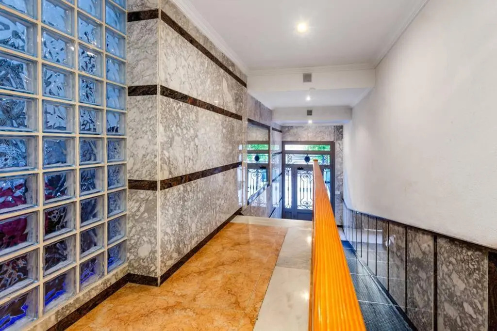 Apartment Ramon Gallud 204