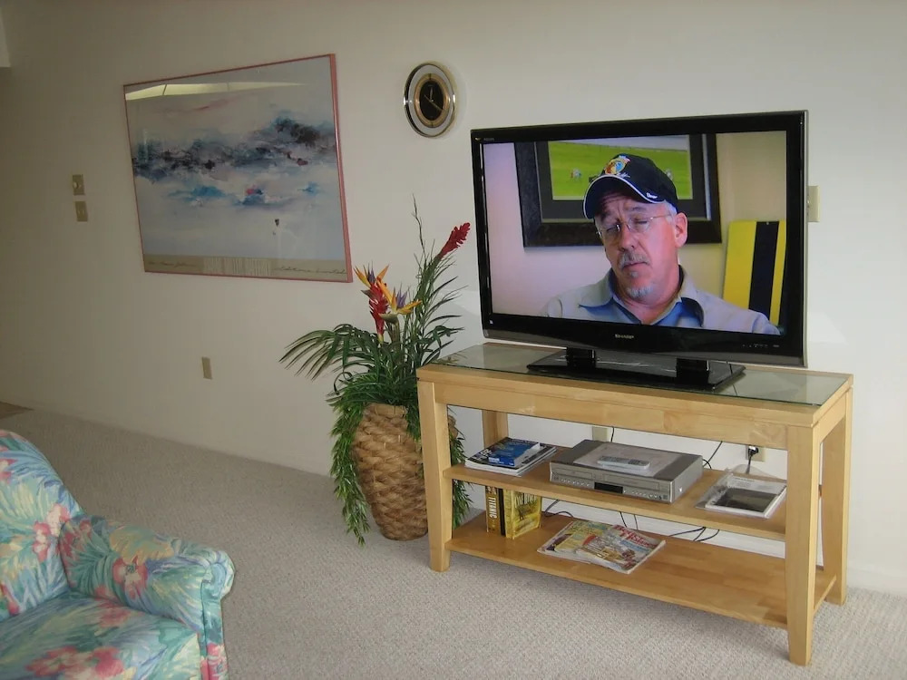 3 Bedroom Oceanfront Luxury Condo - Sand Dollar Iii, 205