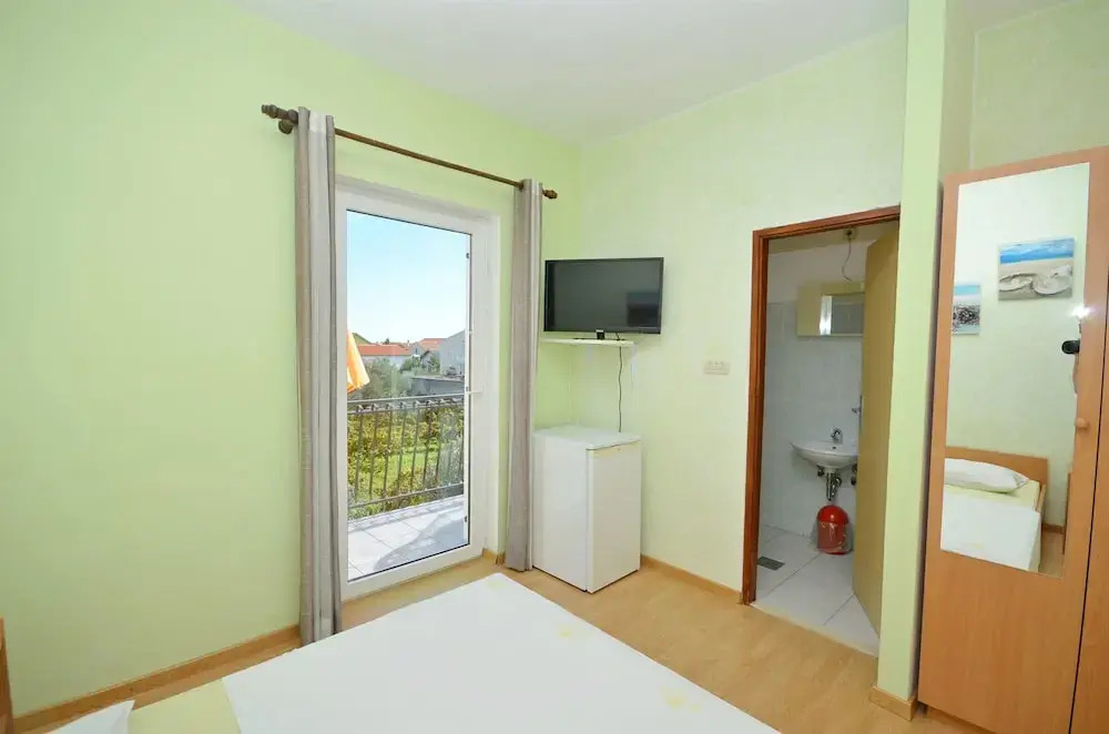 Apartment and Rooms Ivana