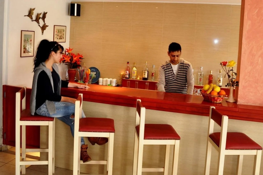 Haris Apartments