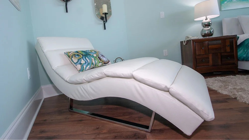 Beach Condo Overlooking the Bay - Unit Crb0806