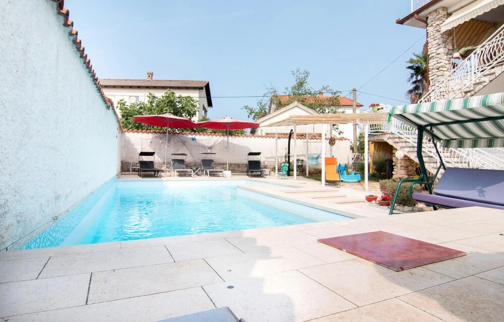 Amazing Apartment in Valbandon With Outdoor Swimming Pool, Wifi and 1 Bedrooms