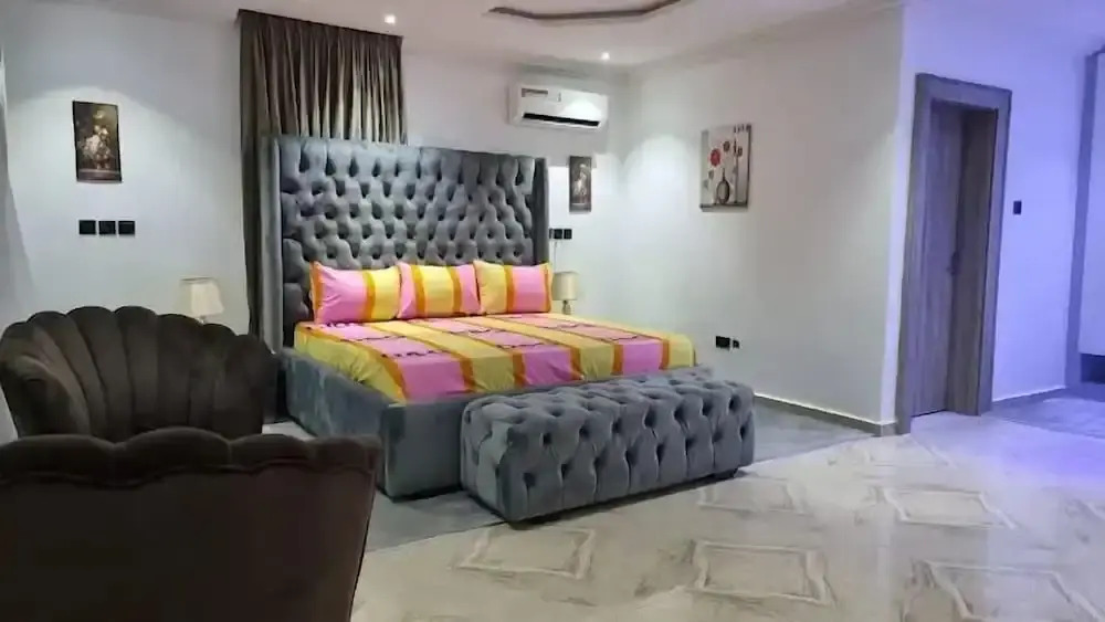 Sterling Shortlet Apartment  and Suites