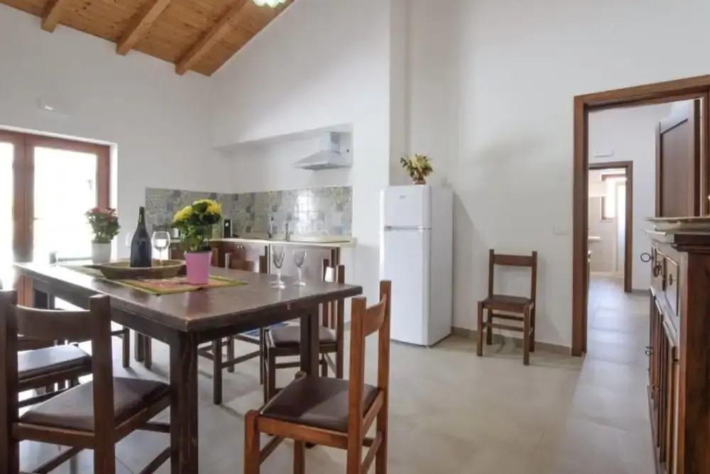 Elegant Villa With Swimming Pool Near Etna