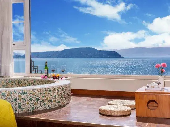 Duskfall Seaside Villa · Sea View Retreat