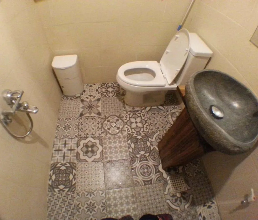 Dustin Guesthouse - Hostel