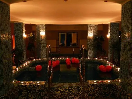 Liza Aqua & Conference Hotel