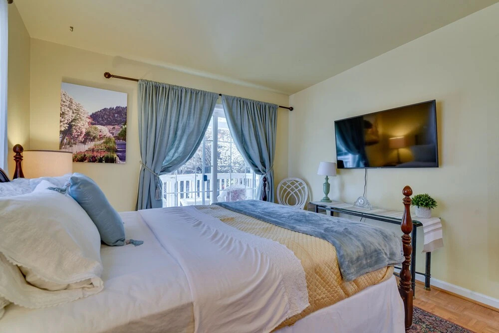 Great for Business Travelers! Peaceful Aloha Unit